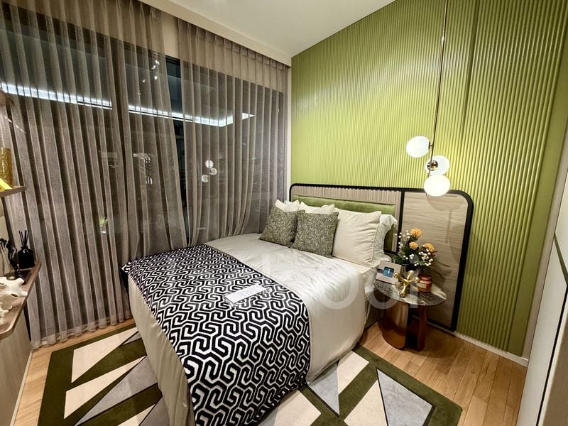 4 Bed Condo for Sale in Parktown Residence - Image 2