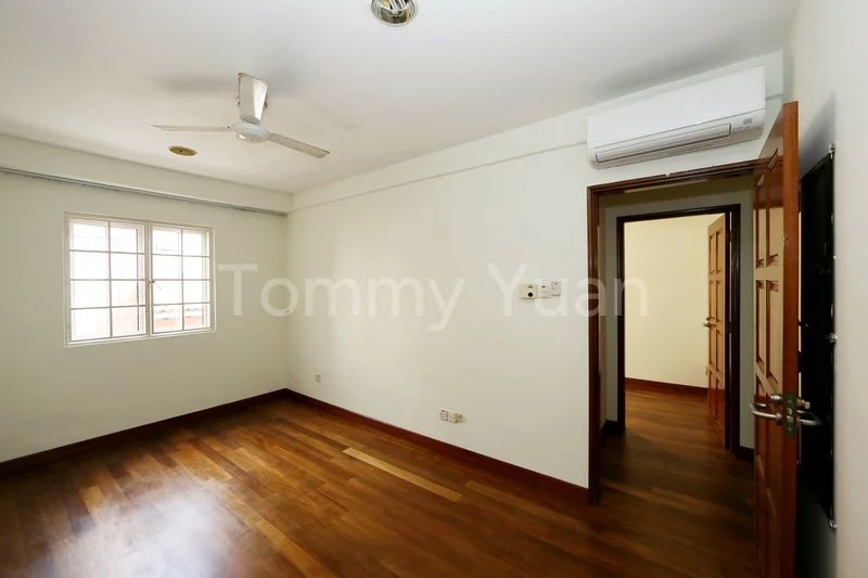 6 Bed Corner Terrace (Landed) for Rent in  Dunman Lane - Image 6