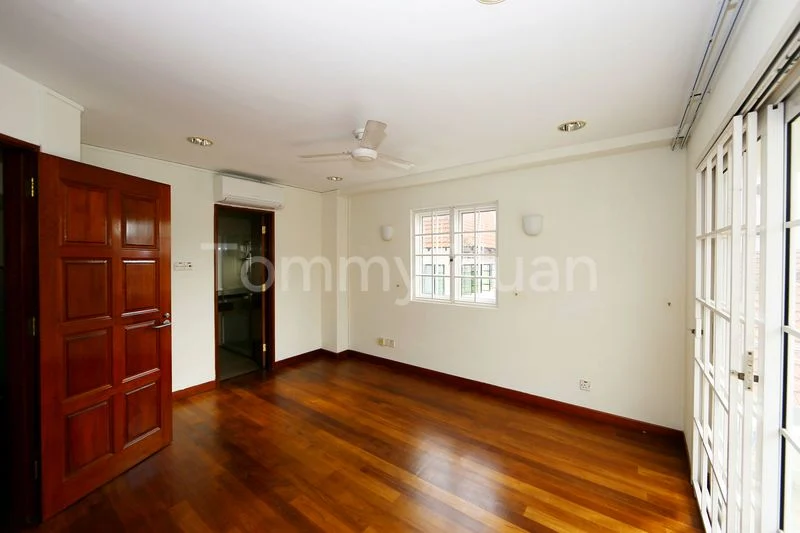 6 Bed Corner Terrace (Landed) for Rent in  Dunman Lane - Image 5
