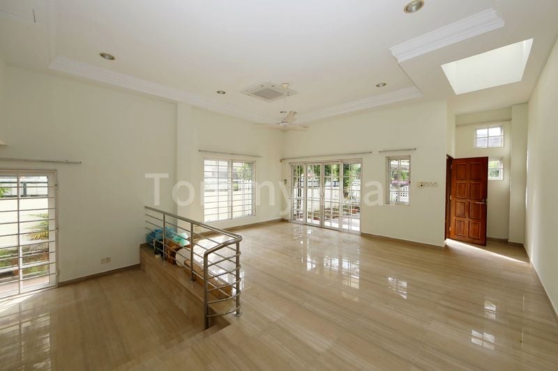 6 Bed Corner Terrace (Landed) for Rent in  Dunman Lane - Image 1