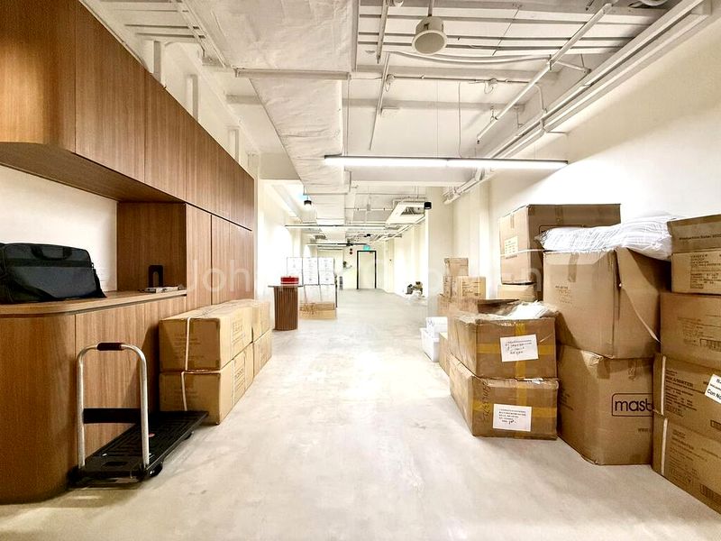 Shop / Shophouse for Rent: Inexpensive Ground Floor, Spacious Shophouse! Central Location! - Image 4