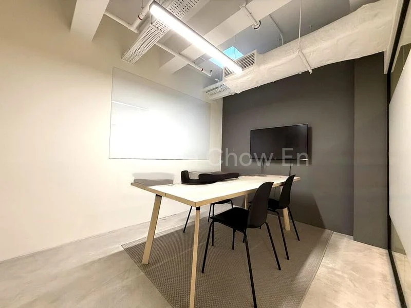 Shop / Shophouse for Rent: Inexpensive Ground Floor, Spacious Shophouse! Central Location! - Image 1