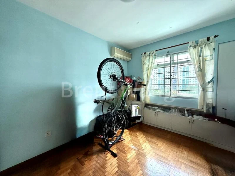 5 Room (5I) HDB for Sale in  126A Edgedale Plains - Image 9