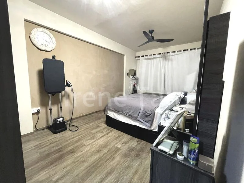 5 Room (5I) HDB for Sale in  442A Bukit Batok West Avenue 8 - Image 7