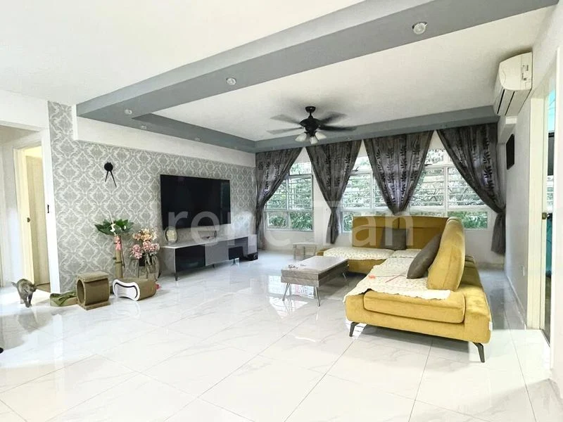 5 Room (5I) HDB for Sale in  442A Bukit Batok West Avenue 8 - Image 2