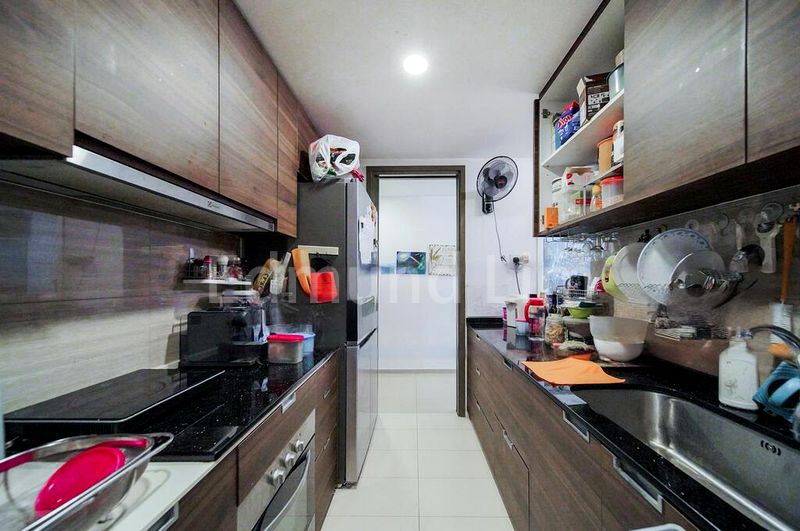 4 Bed Executive Condo for Sale in  Lush Acres - Image 9