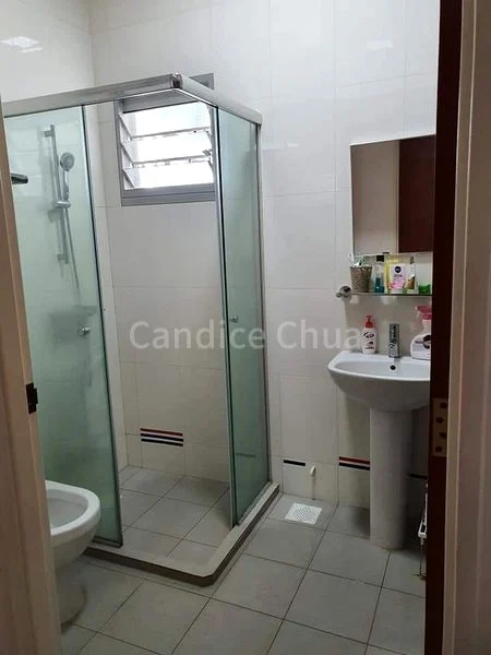 Common Room (HDB) for Rent in 232B Sumang Lane - Image 4