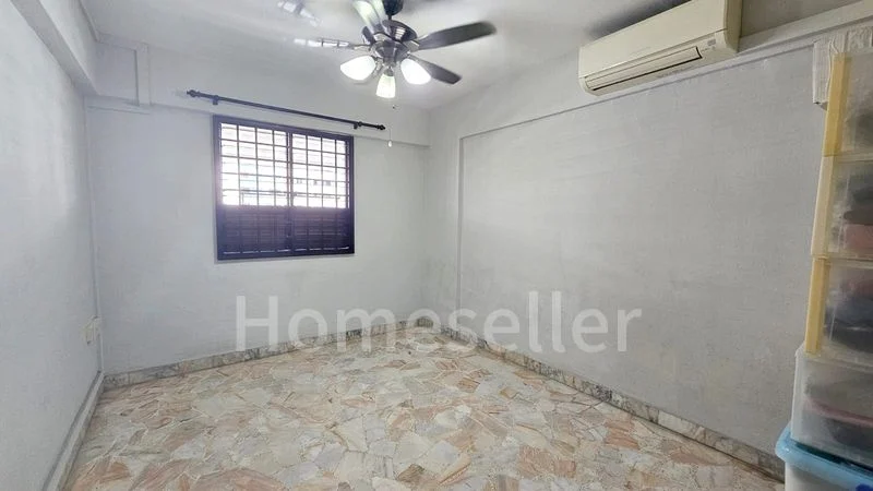 3 Room (3NG) HDB for Sale in 146 Bukit Batok West Avenue 6 - Image 4