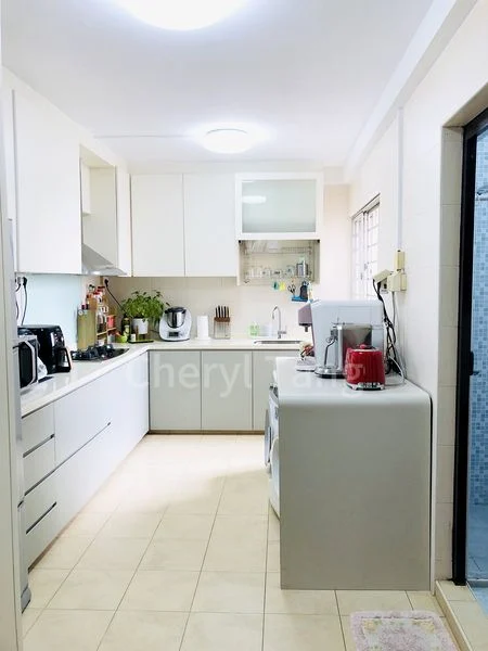 5 Room (5I) HDB for Rent in  447 Bright Hill Drive - Image 2