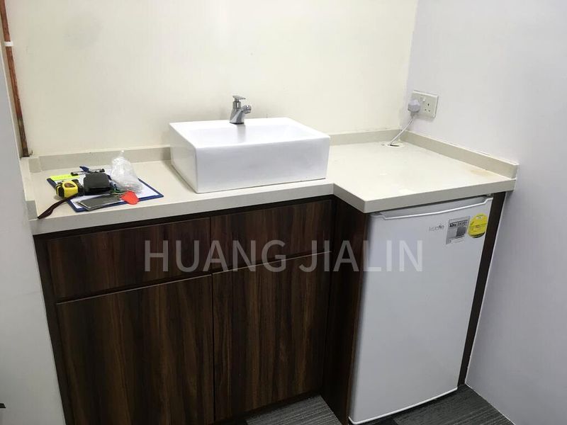 Office for Rent: SBF Center - Image 10