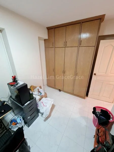 5 Room (5I) HDB for Rent in  396 Tampines Avenue 7 - Image 3