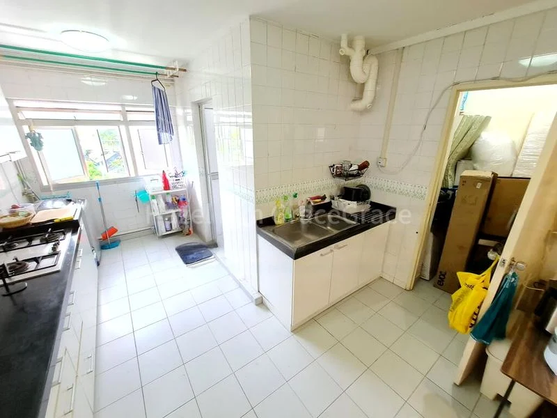 5 Room (5I) HDB for Rent in  396 Tampines Avenue 7 - Image 13