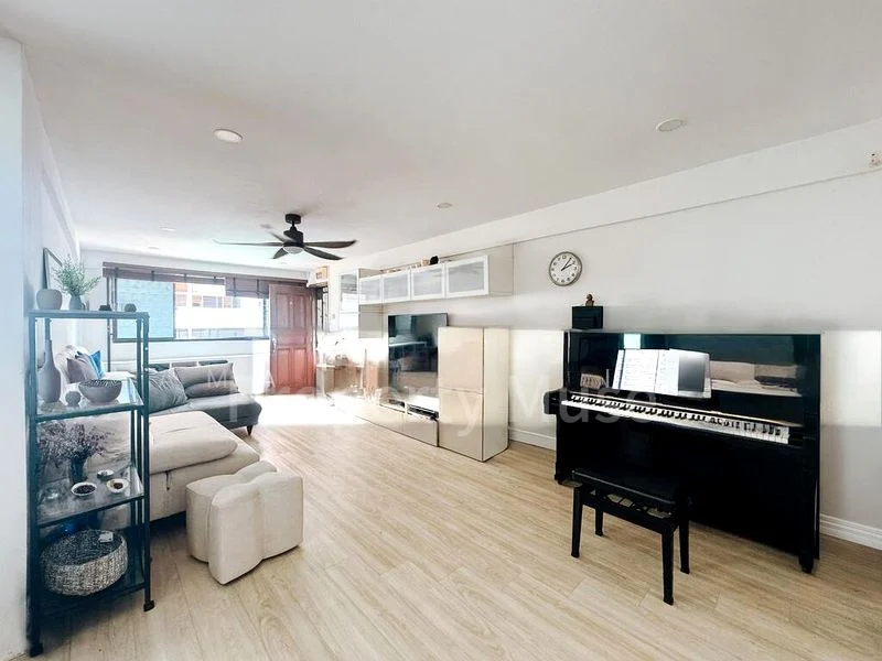 4 Room (4A) HDB for Sale in  909 Tampines Avenue 4 - Image 3