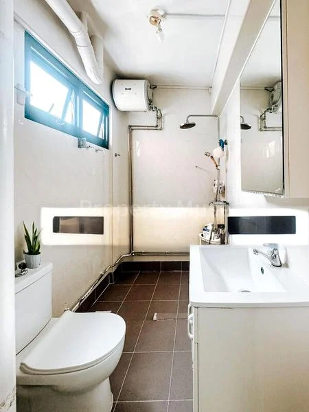 4 Room (4A) HDB for Sale in  909 Tampines Avenue 4 - Image 7