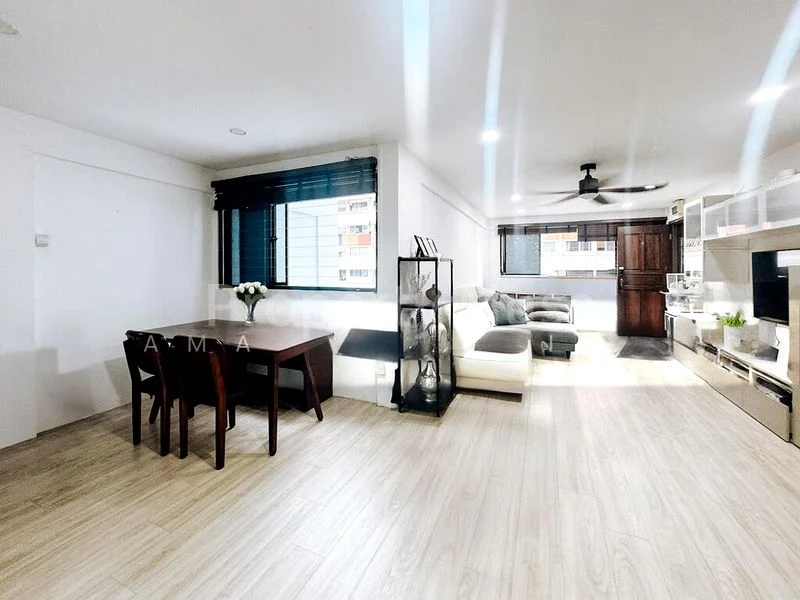 4 Room (4A) HDB for Sale in  909 Tampines Avenue 4 - Image 1