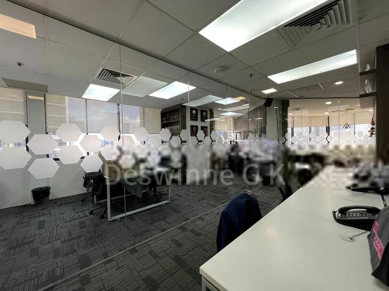 Office for Sale: International Plaza - Image 6