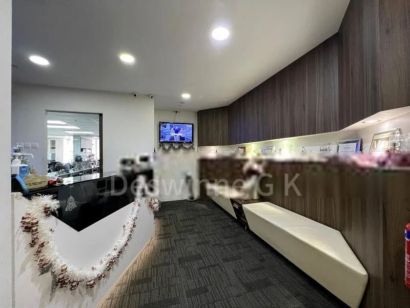 Office for Sale: International Plaza - Image 7