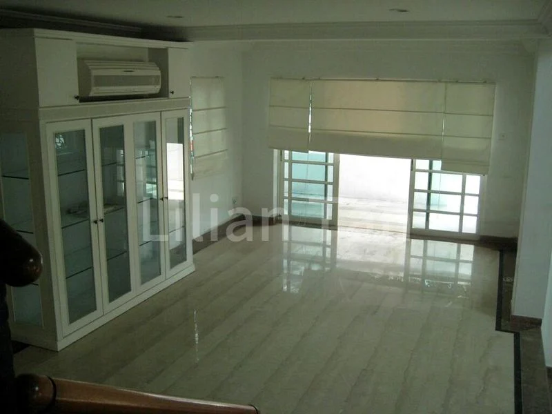 6 Bed Semi-Detached House (Landed) for Rent in  Regent Villas - Image 2