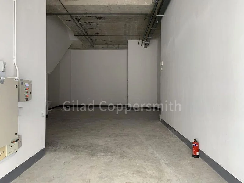 Light Industrial (B1) for Rent: Nordcom II - Image 6