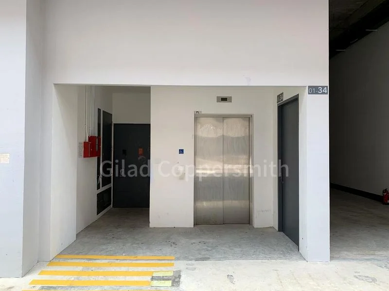 Light Industrial (B1) for Rent: Nordcom II - Image 7