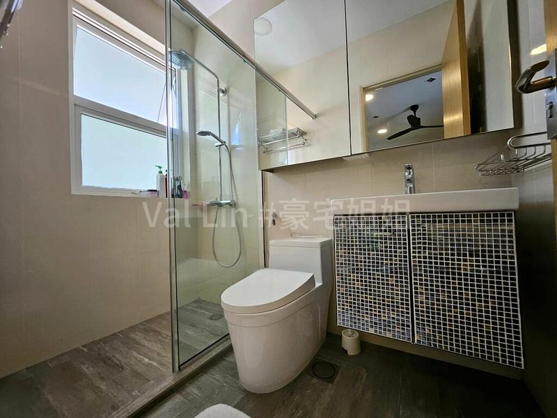 6 Bed Semi-Detached House (Landed) for Sale in Changi Heights - Image 10