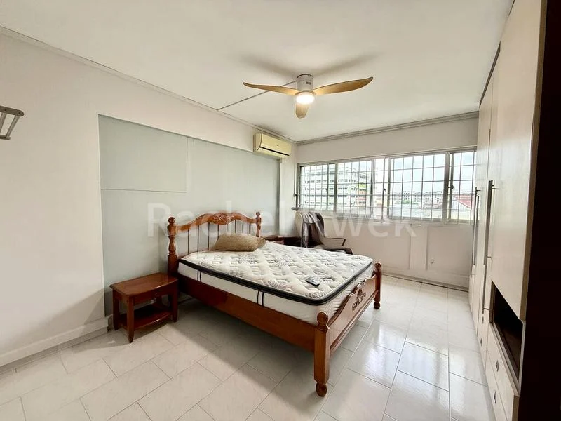 Executive HDB for Rent in  325 Yishun Central - Image 1