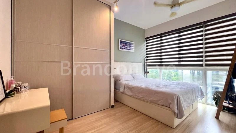 3 Bed Executive Condo for Sale in  Lake Life - Image 2