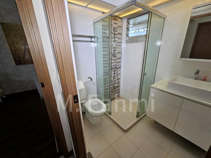 5 Room (5A) HDB for Sale in  406A Northshore Drive - Image 4