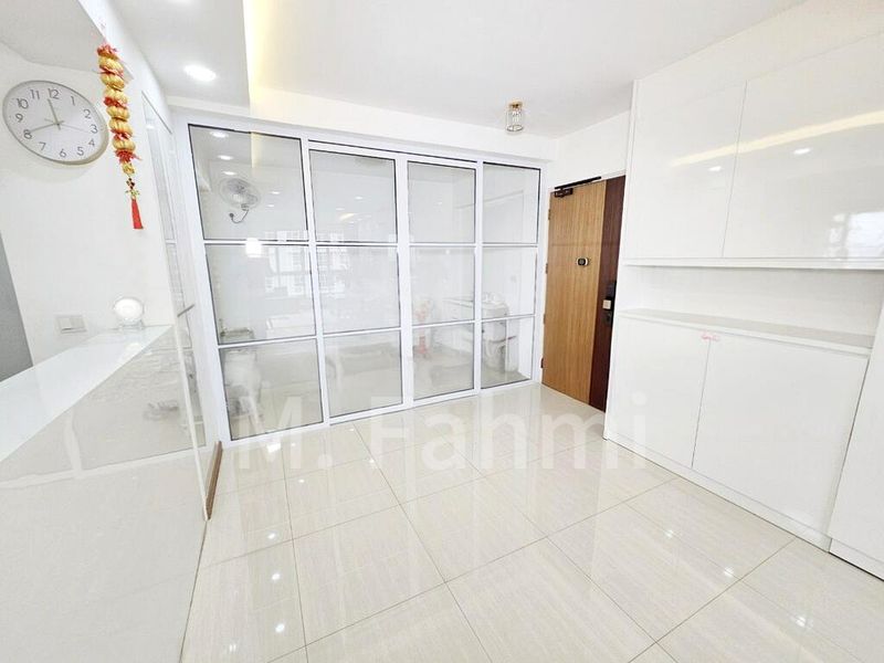 5 Room (5A) HDB for Sale in  406A Northshore Drive - Image 3