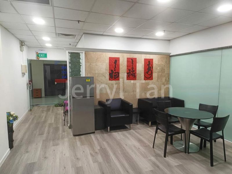 Office for Rent: Highland Centre - Image 1