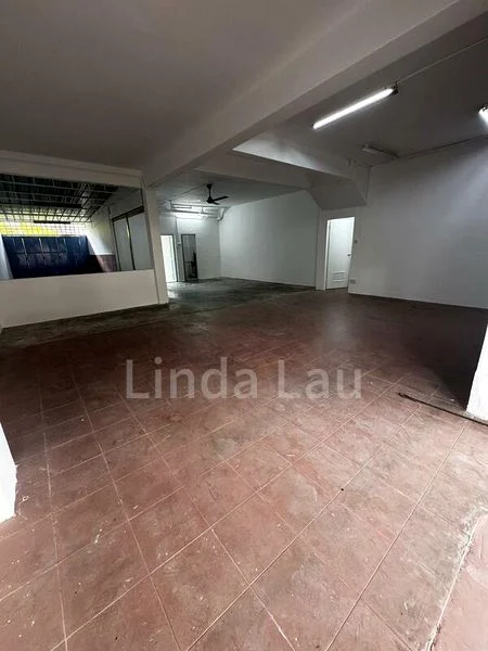 Shop / Shophouse for Rent: Waringin Park - Image 1