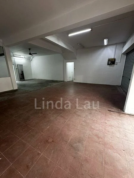 Shop / Shophouse for Rent: Waringin Park - Image 2