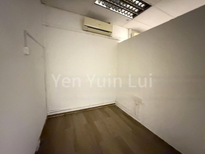 Mall Shop for Sale: Waterloo Centre - Image 3