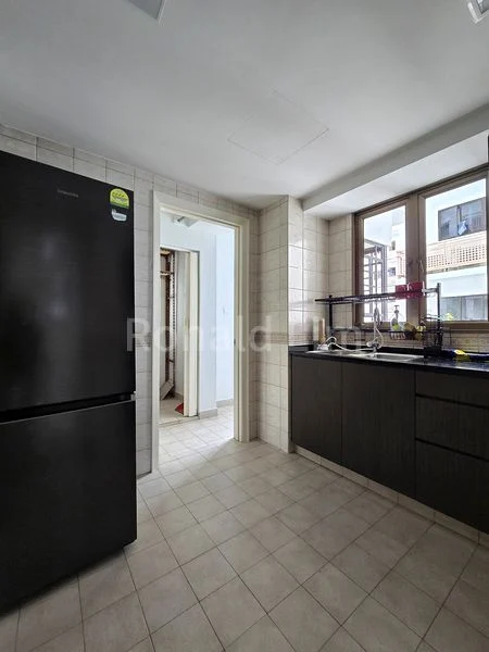 3 Bed Apartment (Condo) for Sale in  Parkview Apartments - Image 6