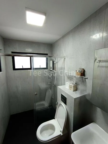 Master Room (Landed) for Rent in  10 Shelford - Image 2