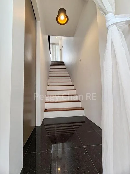 3 Bed Walk-up Apartment (Condo) for Rent in  Niven Road - Image 5