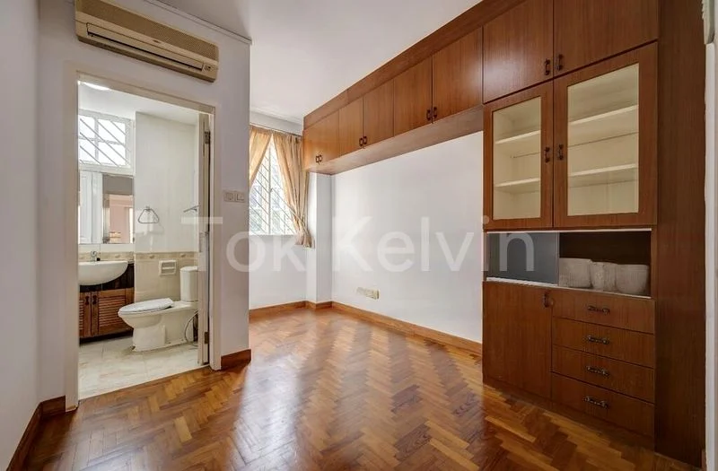 4 Bed Corner Terrace (Landed) for Sale in  Classical Terrace - Image 7