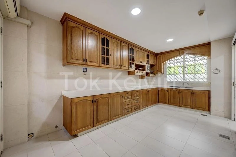 4 Bed Corner Terrace (Landed) for Sale in  Classical Terrace - Image 5