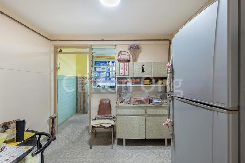 3 Room (3I) HDB for Sale in 12 Lorong 7 Toa Payoh - Image 2