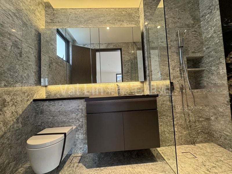 6 Bed Bungalow (Landed) for Sale in  Maryland Estate - Image 3