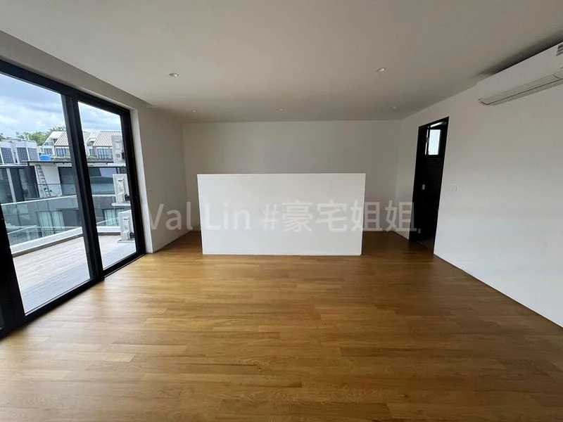 6 Bed Bungalow (Landed) for Sale in  Maryland Estate - Image 4