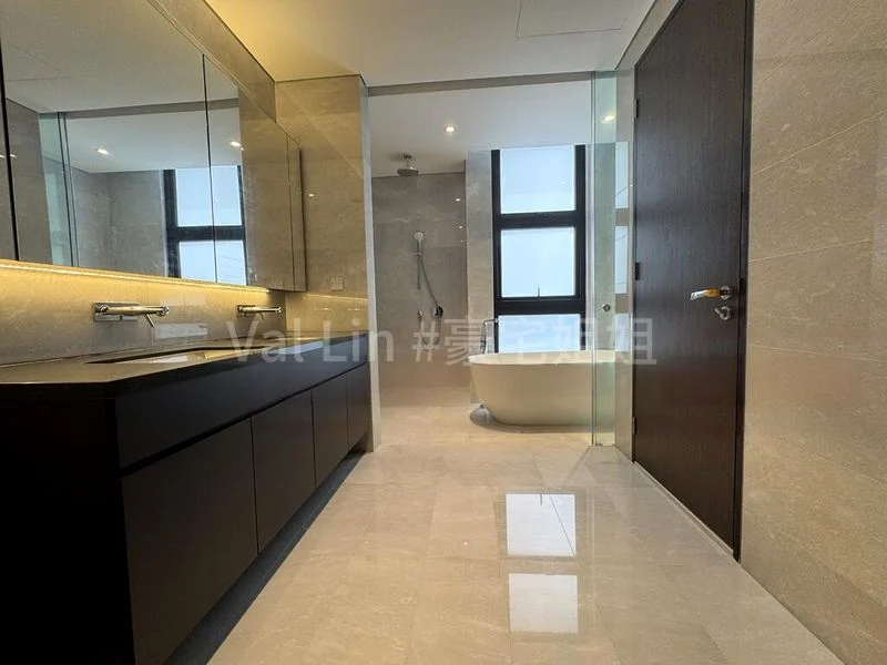 6 Bed Bungalow (Landed) for Sale in  Maryland Estate - Image 5