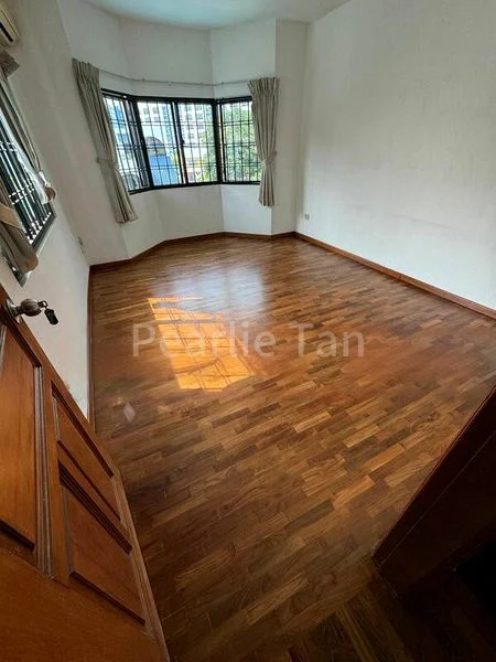 6 Bed Terraced House (Landed) for Rent in  East Village - Image 2