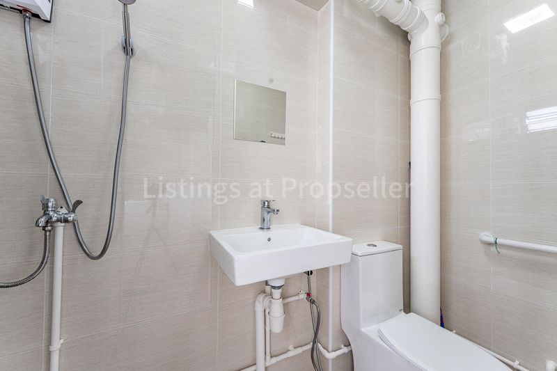 4 Room (4A) HDB for Sale in 713 Jurong West Street 71 - Image 10