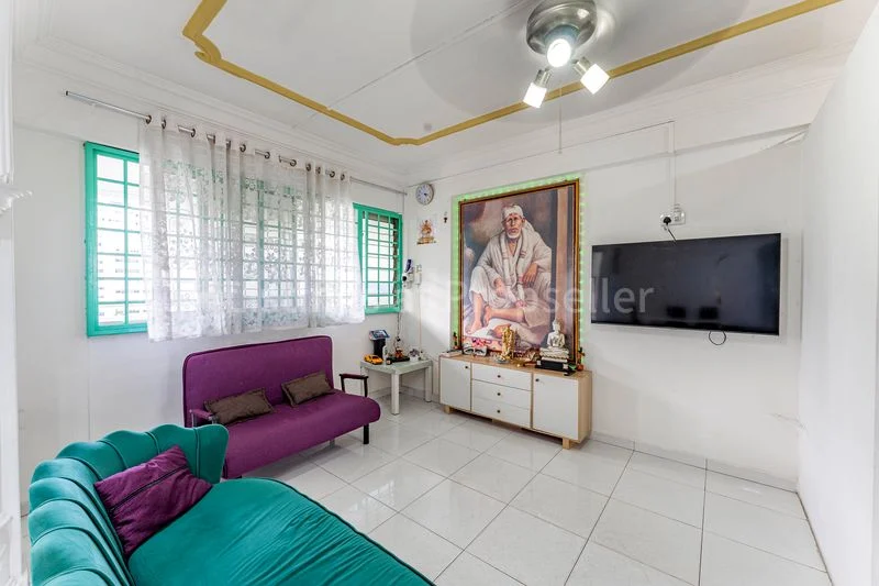 4 Room (4A) HDB for Sale in 713 Jurong West Street 71 - Image 1