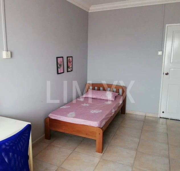 5 Room (5I) HDB for Rent in 231 Simei Street 4 - Image 3