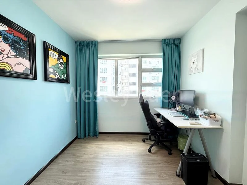 4 Room (4A) HDB for Sale in 256D Sumang Walk - Image 8