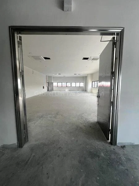 Factory / Workshop (B2) for Rent: Chin Bee Road - Image 9