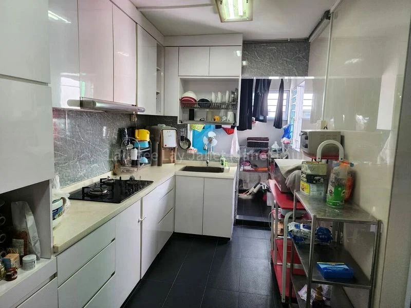 Executive HDB for Sale in  137 Rivervale Street - Image 4