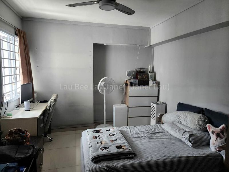 Executive HDB for Sale in  137 Rivervale Street - Image 7